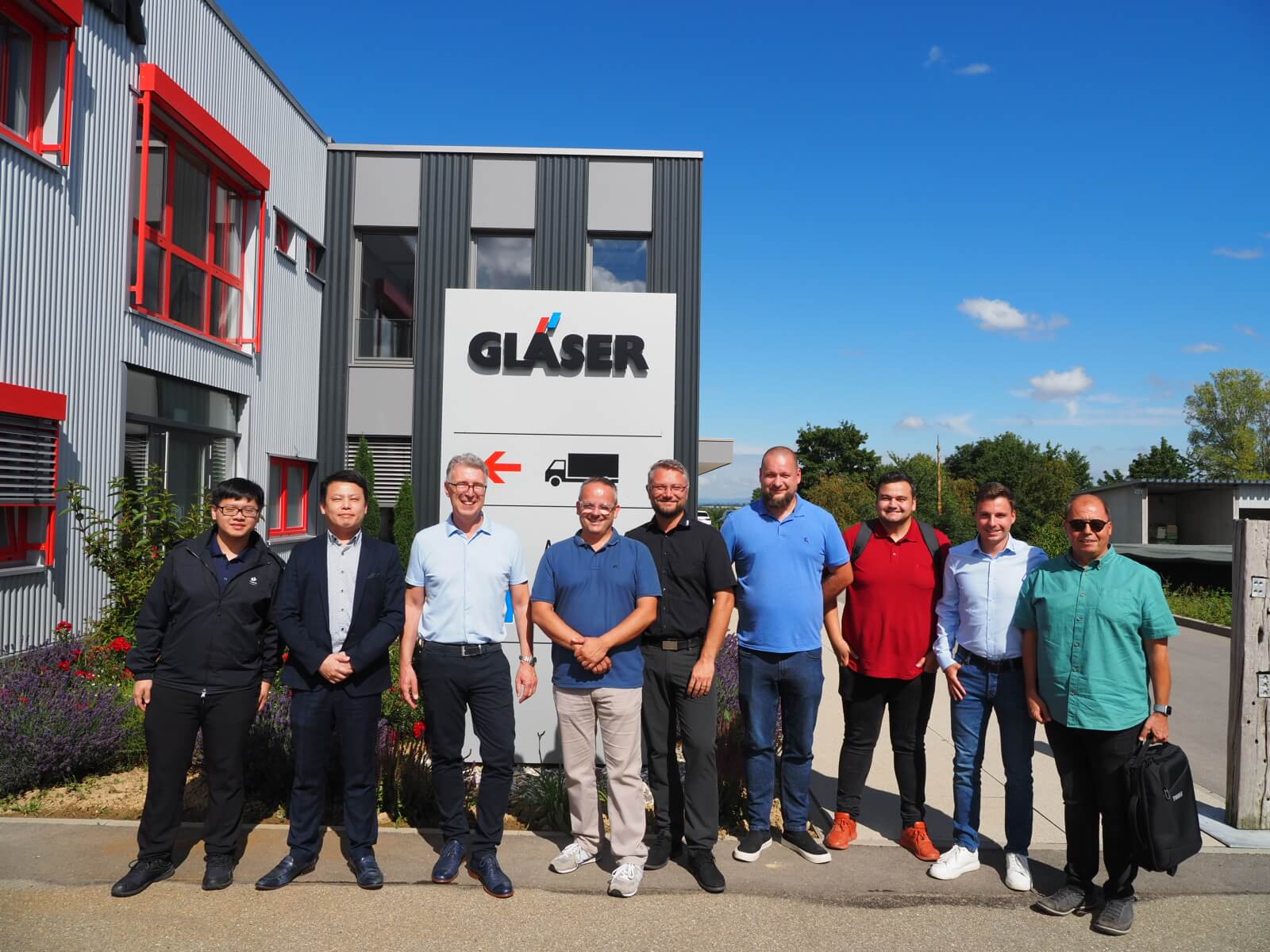 v.l.n.r. Jhonny Yang (YuanLi TW), Dennis Tsai (YuanLi TW), Hartmut Fiess (GLÄSER GmbH), Christian Deisenroth (GLÄSER GmbH), Michael Skrzypczak (GLÄSER GmbH), Zsolt Radvanyi (Unicam HU), Alpir Anan (BVA TR), Marvin Teufel (GLÄSER GmbH), Burak KUŞCU (BVA TR)